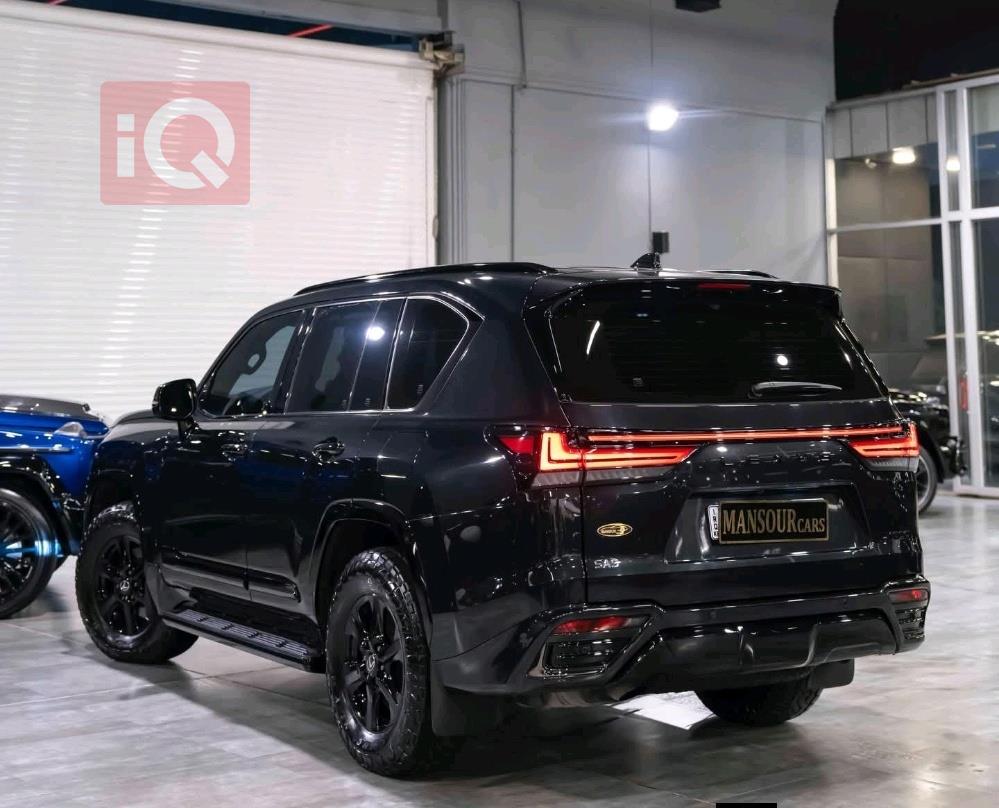 Lexus LX